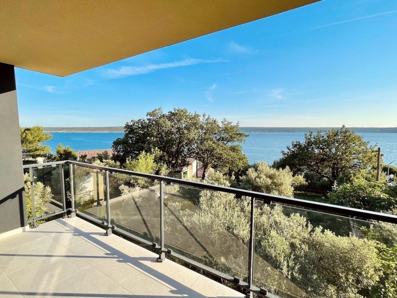 Ferienwohnung Mit Beheiztem Pool, 60 M Vom Strand 마슬레니차 외부 사진
